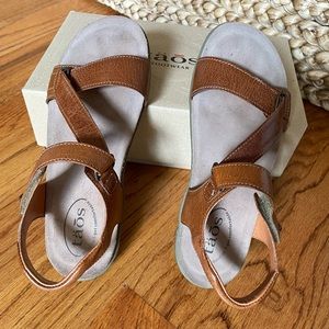 Taos leather shoes, size: EU 39/US 8-8.5 womens, color: Hazelnut, width: medium